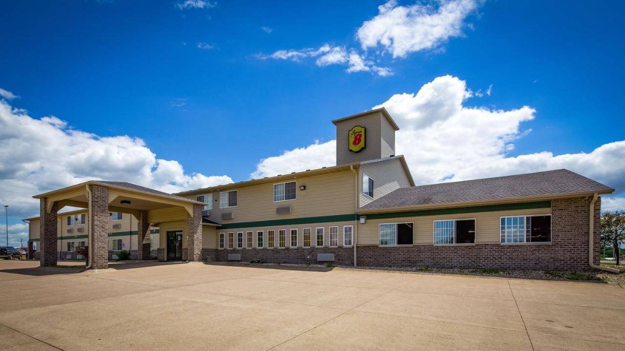 Super 8 By Wyndham Neillsville Wi Екстериор снимка