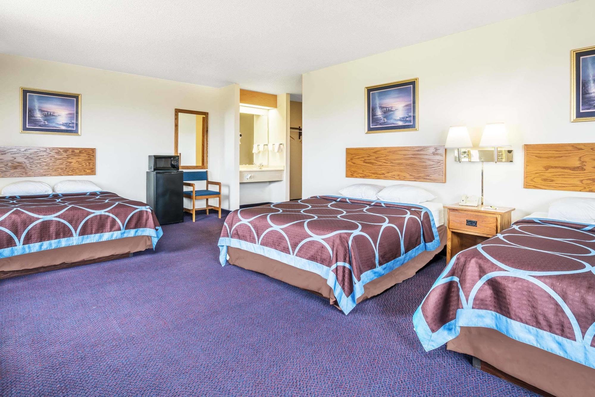 Super 8 By Wyndham Neillsville Wi Екстериор снимка